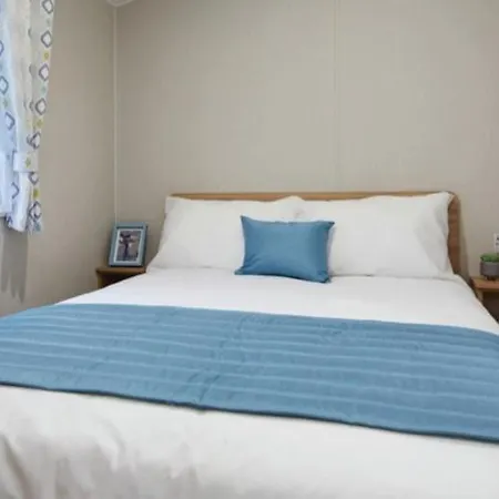 Beauview Brand New For 2023 Wi-fi And Smart Tv * Millom